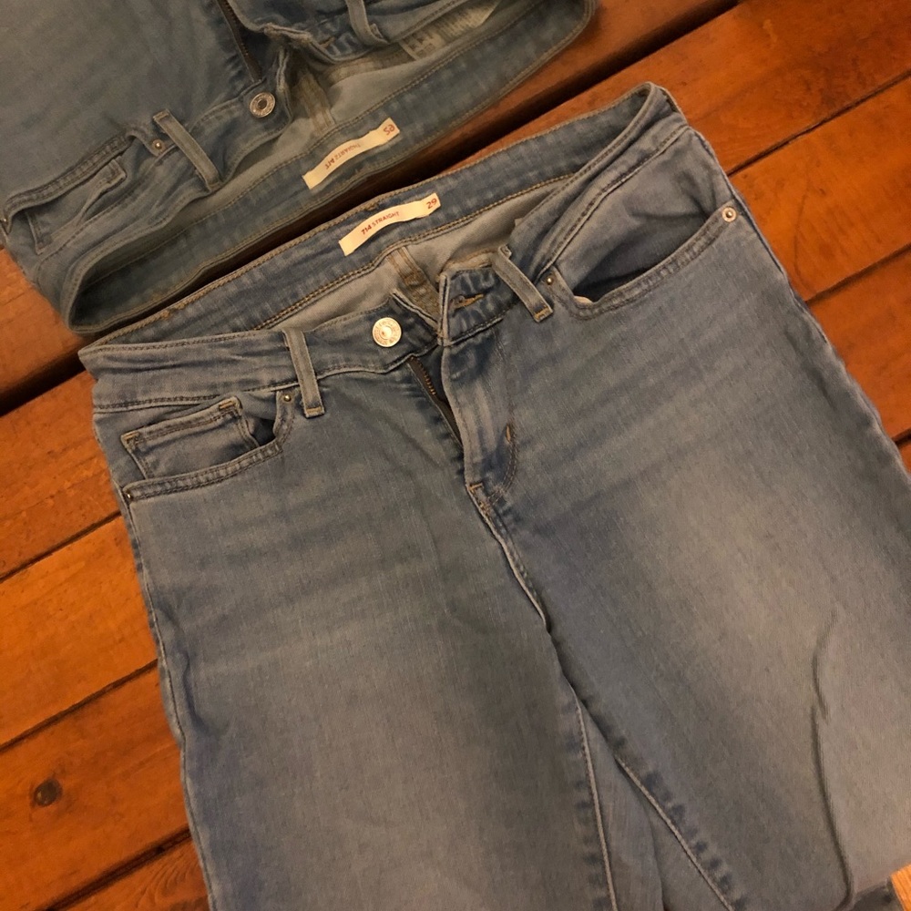 Levi’s - Picture 2 of 2